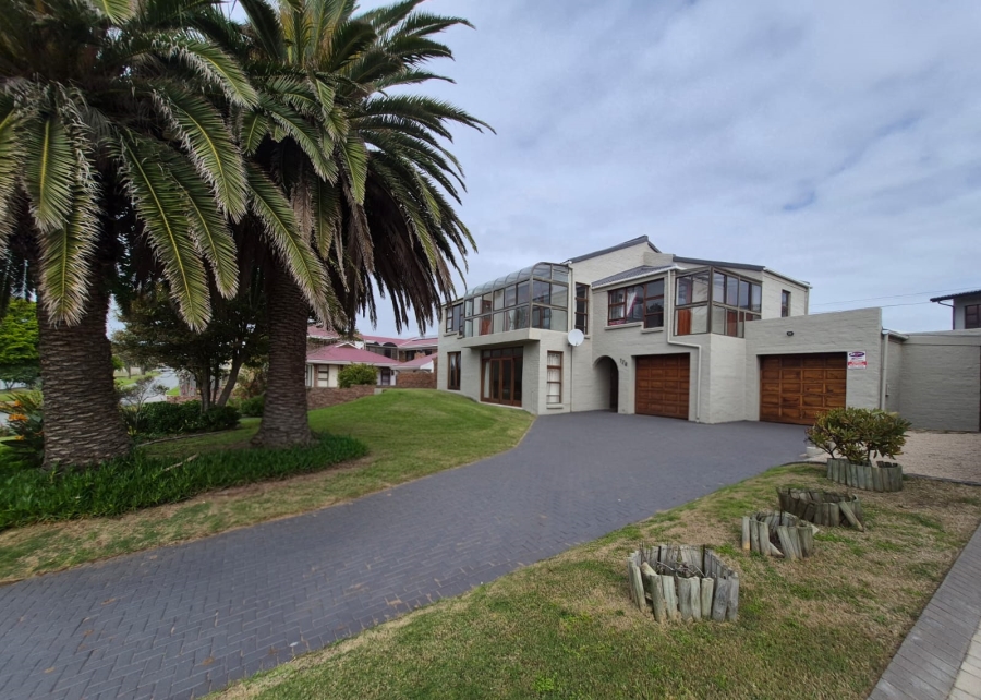 5 Bedroom Property for Sale in Bayview Western Cape